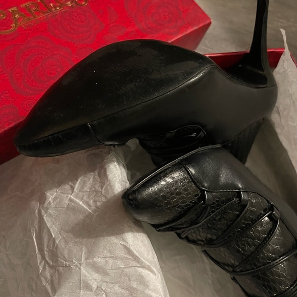 Black heeled booties - Picture 4 of 7